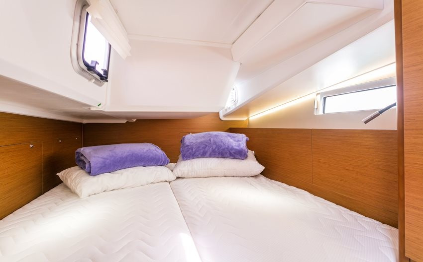 Yacht JEANNEAU - Sun Odyssey 490 "Aurora"