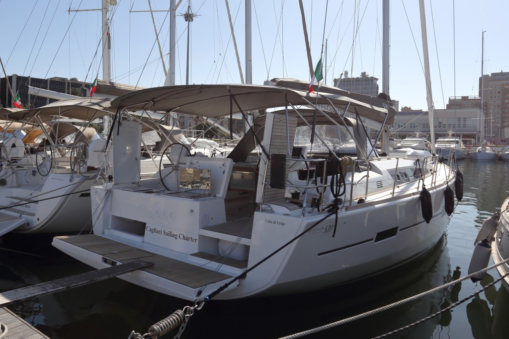 Yacht DUFOUR - 520 Grand Large "Cala di Volpe"
