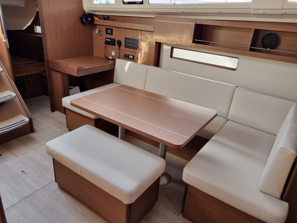 Yacht BENETEAU - Oceanis 40.1 "Hadar"
