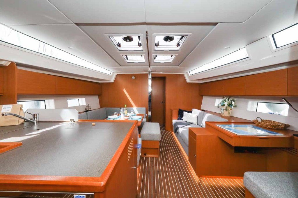 Yacht BAVARIA - C50 Holiday "Granat"