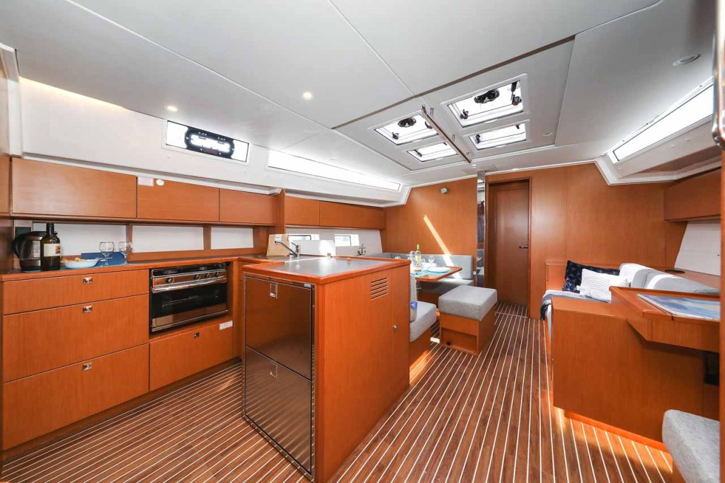 Yacht BAVARIA - C50 Holiday "Granat"