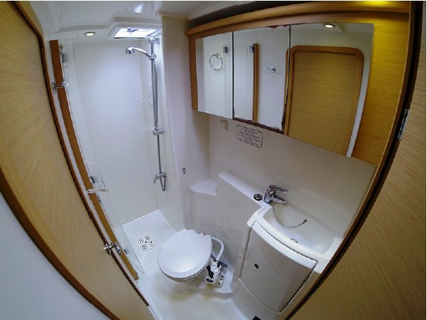 Yacht LAGOON - 421 "Azzurra"