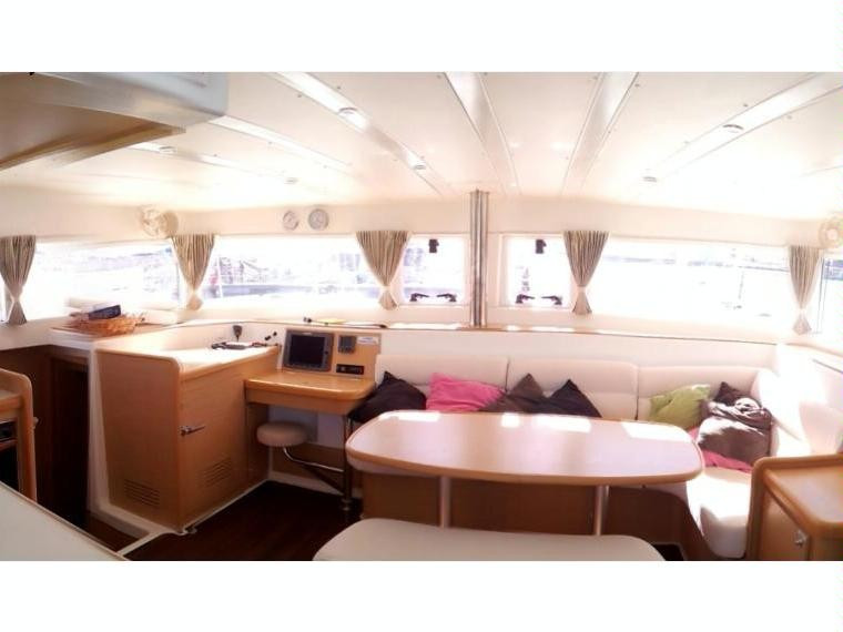 Yacht LAGOON - 421 "Azzurra"