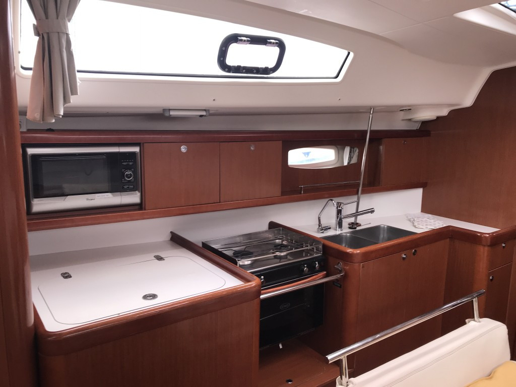 Yacht BENETEAU - Oceanis 43 "Libra"