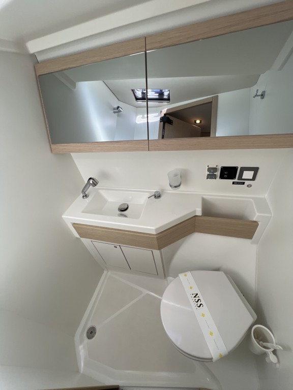 Yacht BENETEAU - Oceanis 46.1 "Goldeneye"