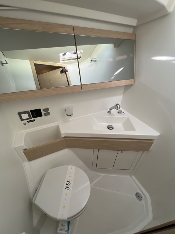 Yacht BENETEAU - Oceanis 46.1 "Goldeneye"