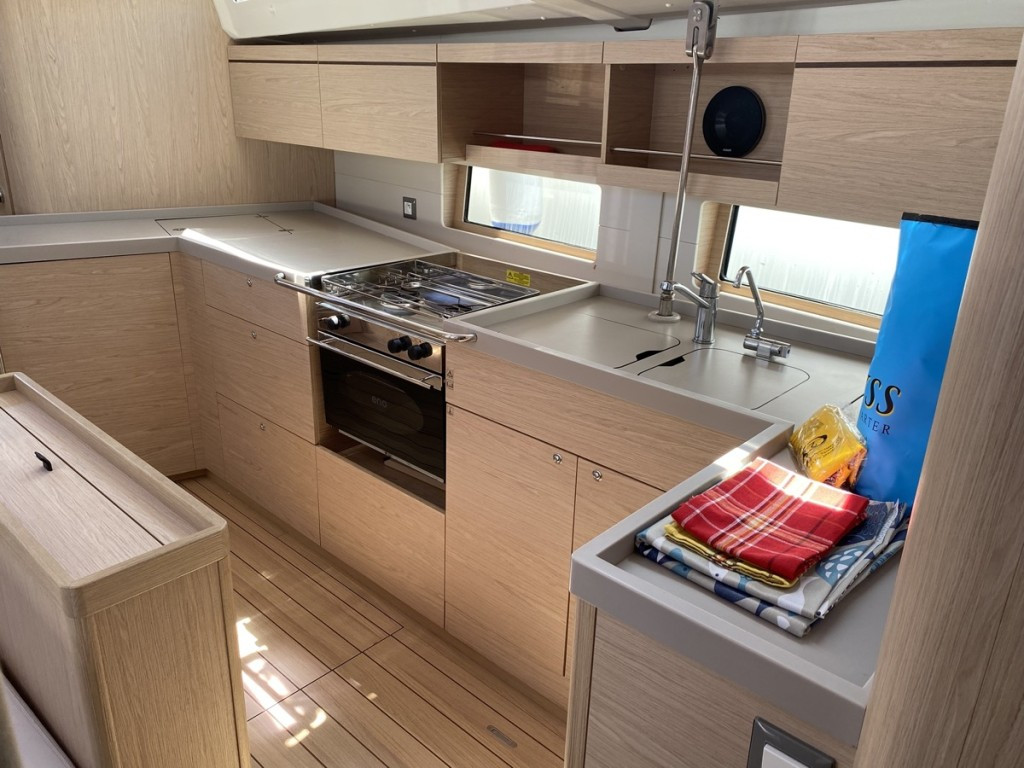 Yacht BENETEAU - Oceanis 46.1 "Goldeneye"
