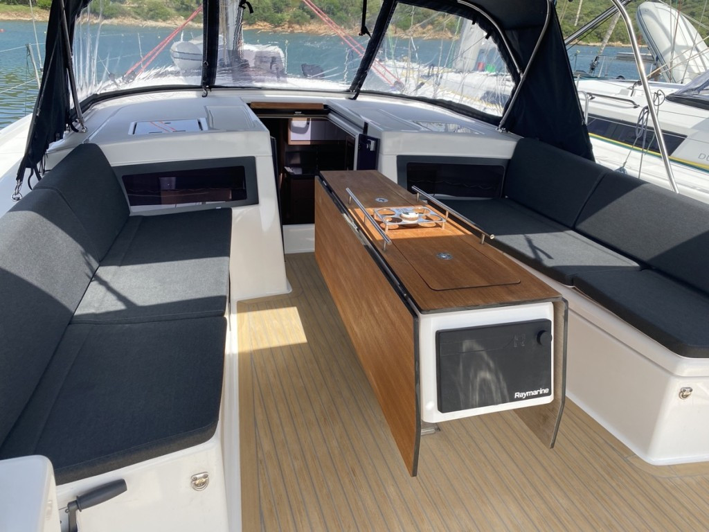 Yacht DUFOUR - 470 "Virgo"