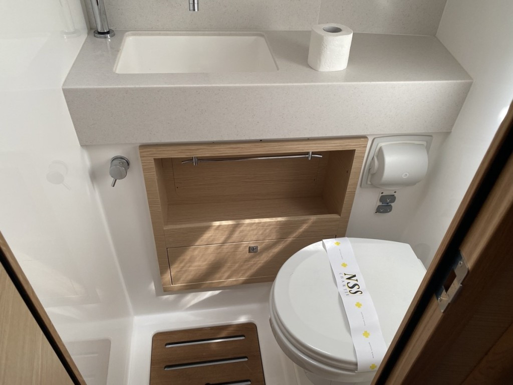 Yacht DUFOUR - 470 "Virgo"