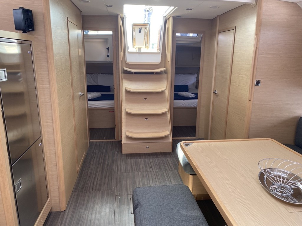 Yacht DUFOUR - 470 "Virgo"