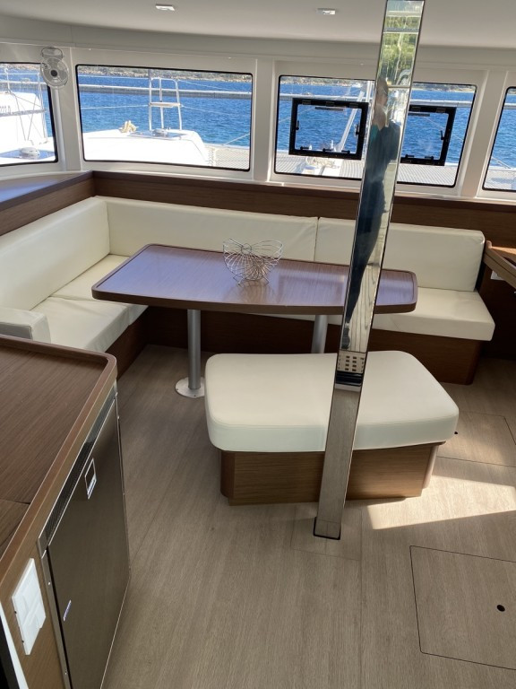 Yacht LAGOON - 42 "Felis"
