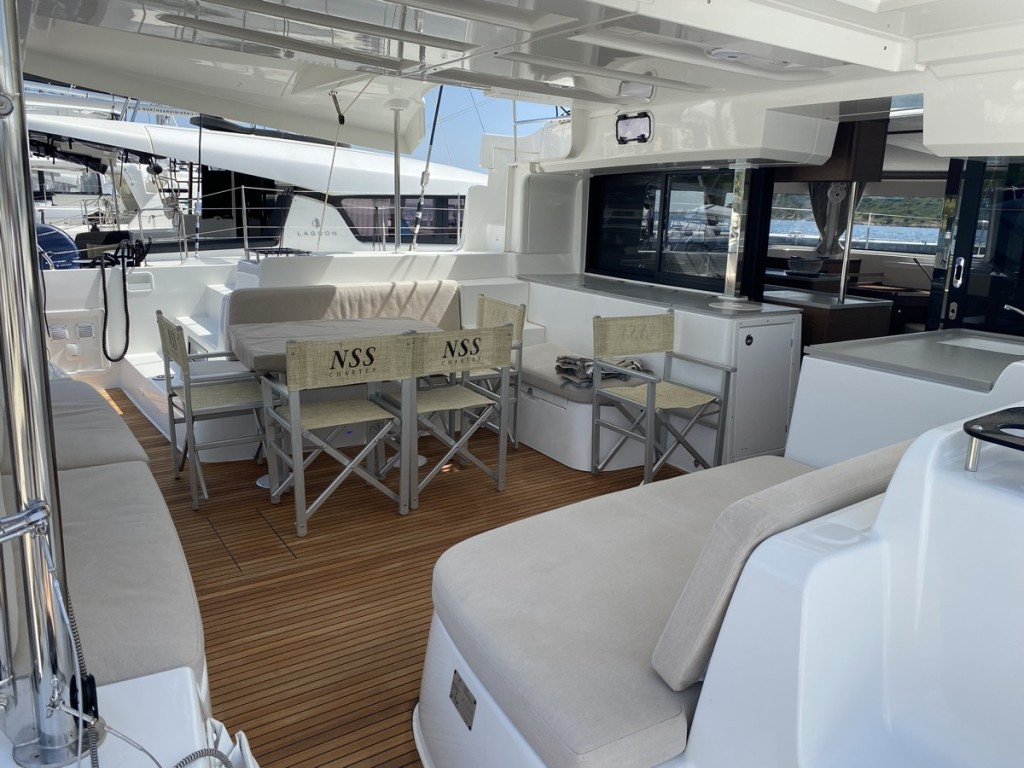 Yacht LAGOON - 46 "Rolling Stones"