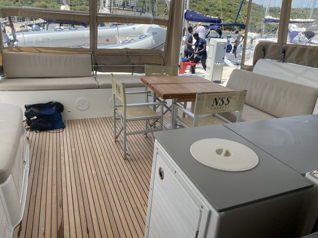 Yacht LAGOON - 46 "Blue Alma"