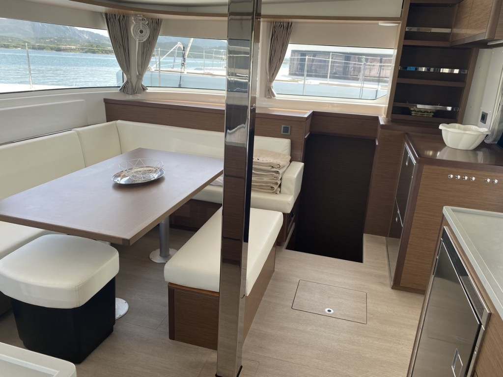 Yacht LAGOON - 46 "Blue Alma"