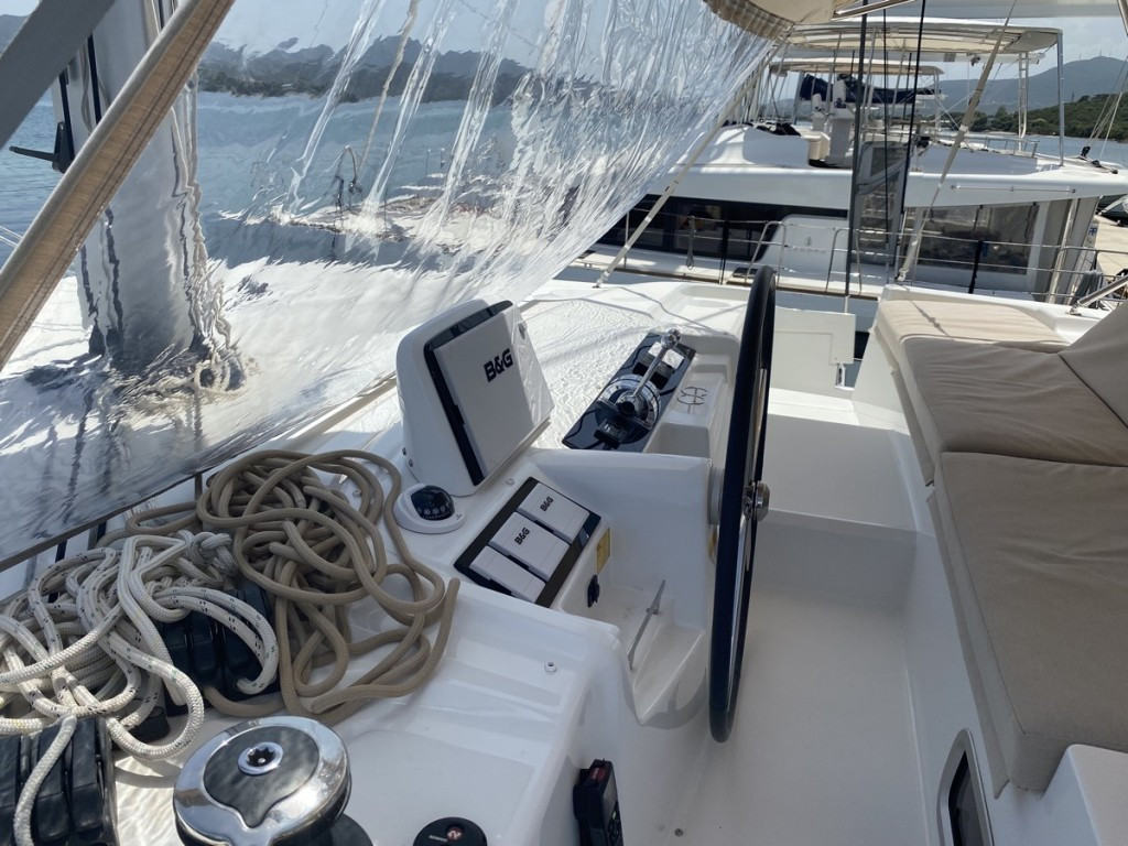 Yacht LAGOON - 46 "Blue Alma"