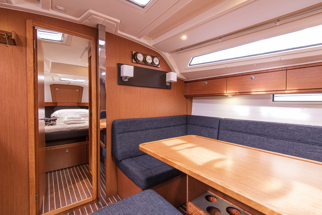 Yacht BAVARIA - Cruiser 41 "Libeccio"