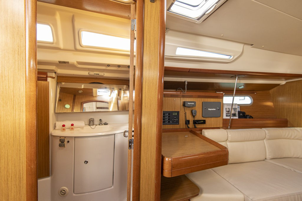 Yacht JEANNEAU - Sun Odyssey 42i "Benoit"