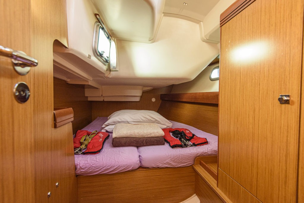 Yacht JEANNEAU - Sun Odyssey 42i "Benoit"