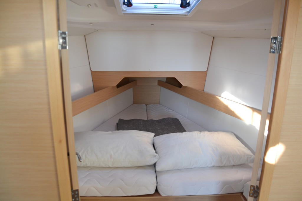 Yacht JEANNEAU - Sun Odyssey 349 "My Cloud"