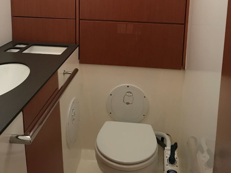 Yacht BAVARIA - Cruiser 46 "Roberta"