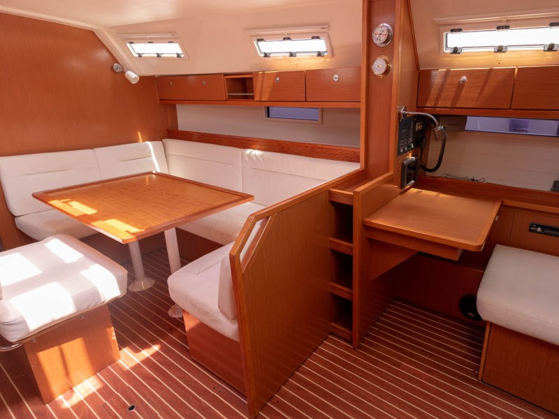 Yacht BAVARIA - Cruiser 40 "Ginevra"