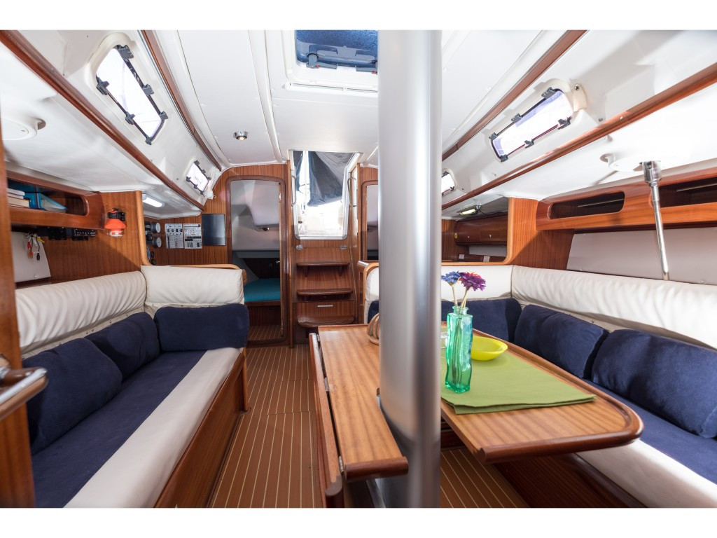 Yacht BAVARIA - 38 Match "Artix"