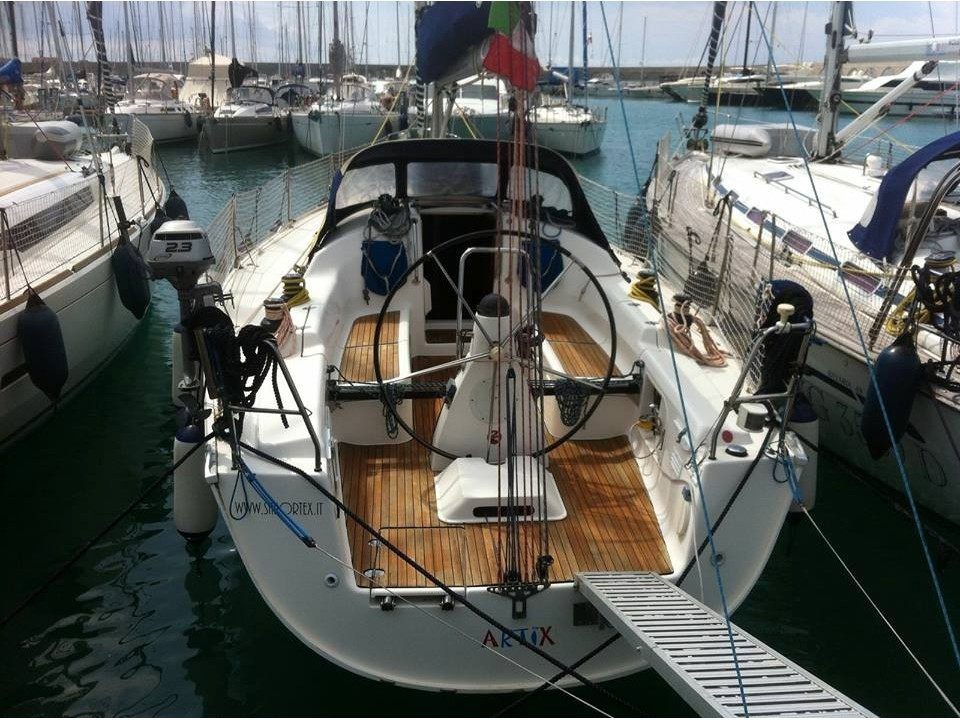 Yacht BAVARIA - 38 Match "Artix"