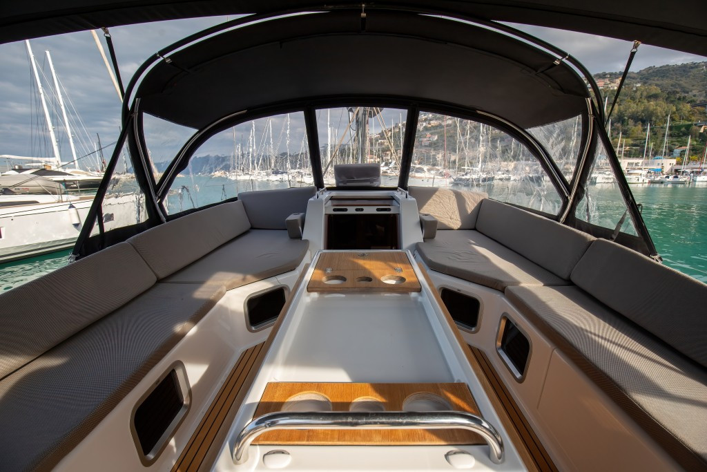 Yacht JEANNEAU - 54 "Psyche"