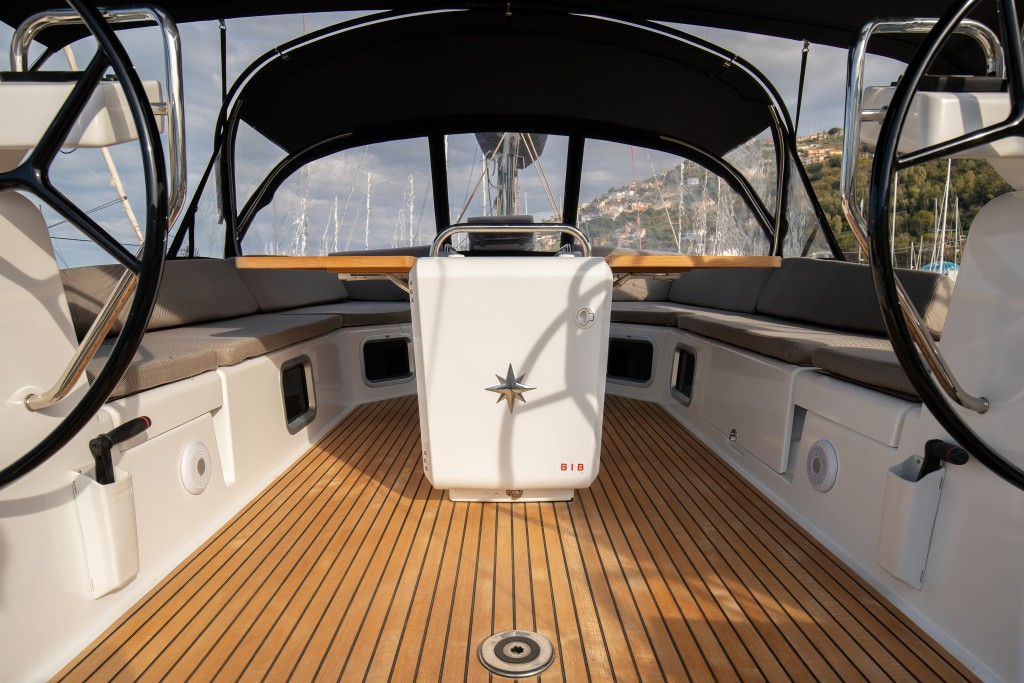 Yacht JEANNEAU - 54 "Psyche"