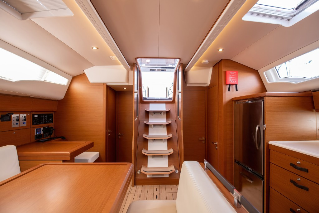 Yacht JEANNEAU - 54 "Psyche"