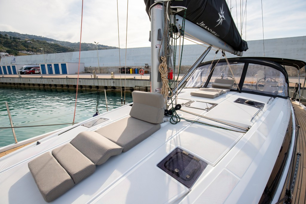 Yacht JEANNEAU - 54 "Psyche"