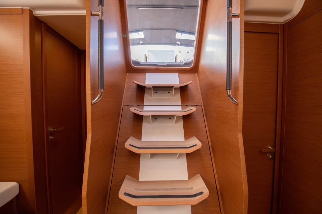 Yacht JEANNEAU - 54 "Psyche"