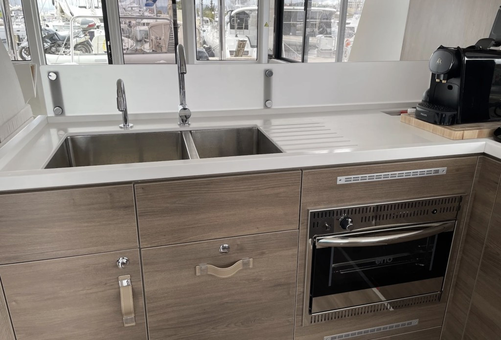 Yacht CATANA - Bali 4.6 "Atlantis"