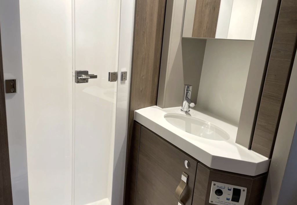 Yacht CATANA - Bali 4.6 "Atlantis"