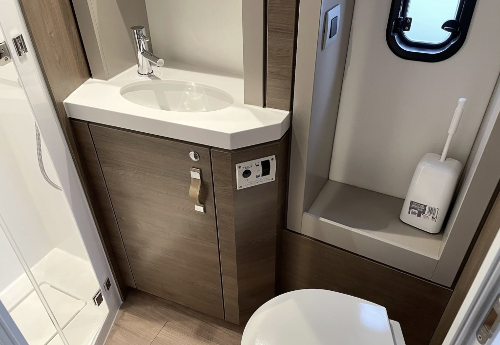 Yacht CATANA - Bali 4.6 "Atlantis"