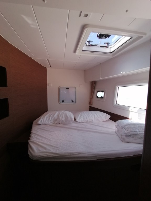 Yacht LAGOON - 42 "Senza SE"