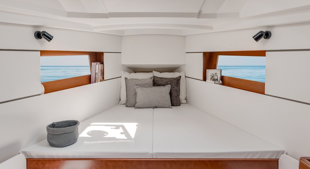 Yacht BENETEAU - Mooring 353  ""