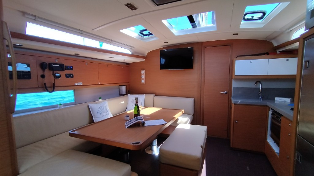 Yacht DUFOUR - 470 "Weasley"