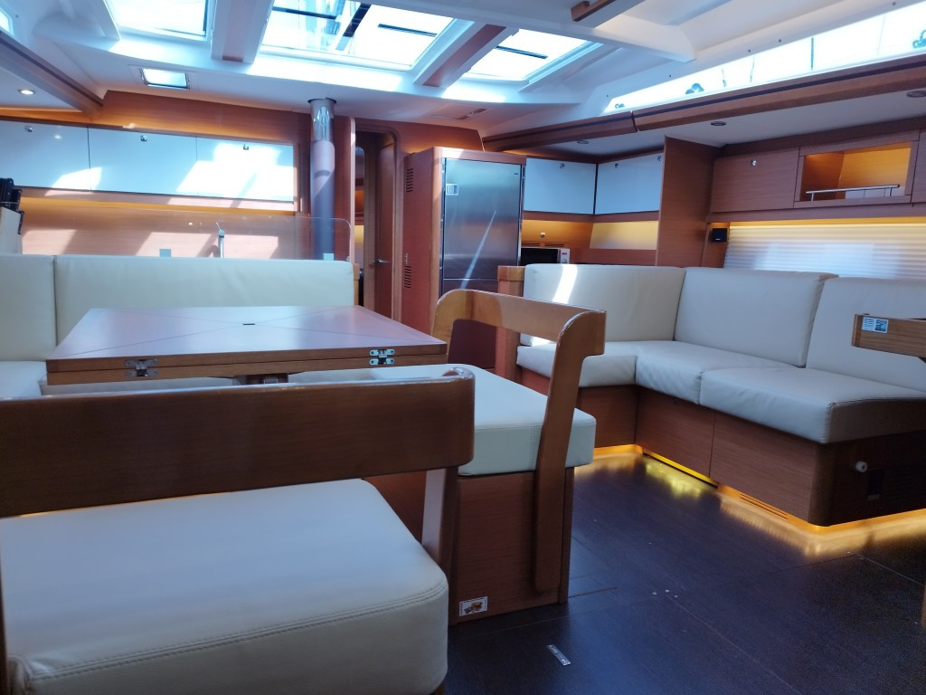 Yacht DUFOUR - 56 Exclusive "Albus"