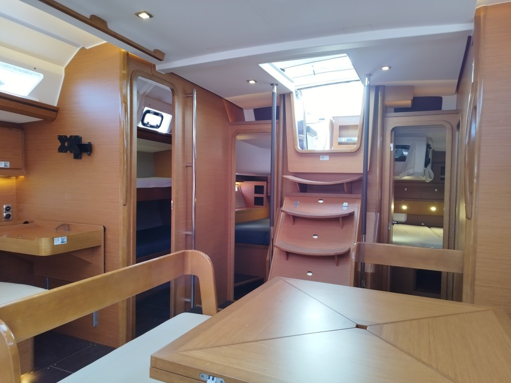 Yacht DUFOUR - 56 Exclusive "Albus"