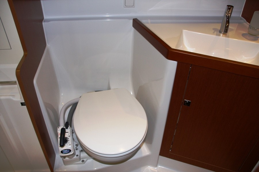 Yacht BENETEAU - Oceanis 45 "Tonic"