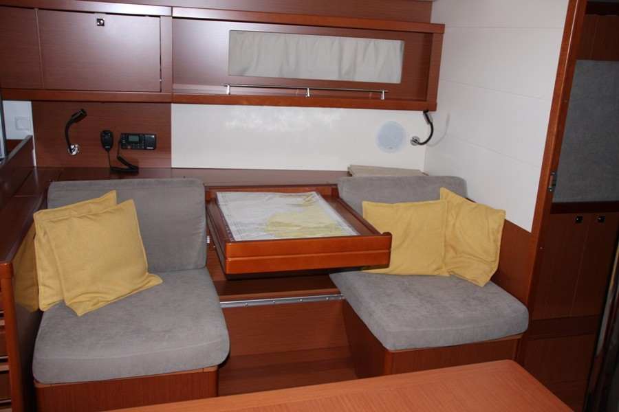 Yacht BENETEAU - Oceanis 45 "Tonic"