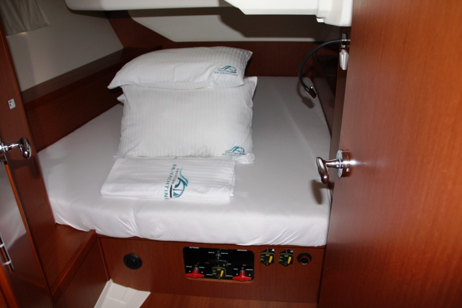 Yacht BENETEAU - Oceanis 45 "Tonic"