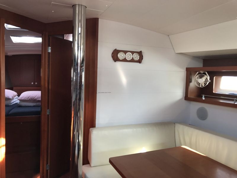 Yacht BENETEAU - Oceanis 45 "Alboran XXXIV Nini"
