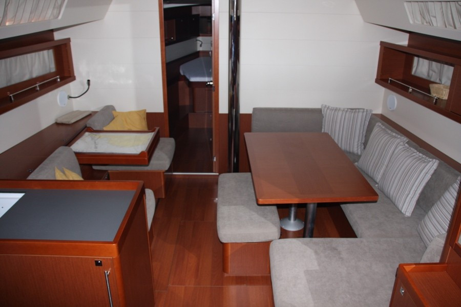 Yacht BENETEAU - Oceanis 45 "Tonic"