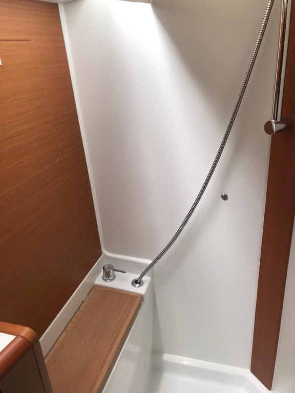 Yacht JEANNEAU - Sun Odyssey 419 "Alboran Limoncello"