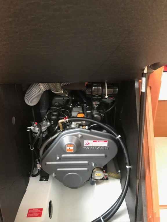 Yacht JEANNEAU - Sun Odyssey 419 "Alboran Limoncello"