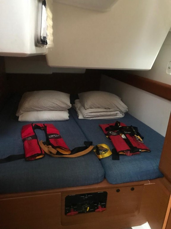 Yacht JEANNEAU - Sun Odyssey 519 "Alboran Jerez"