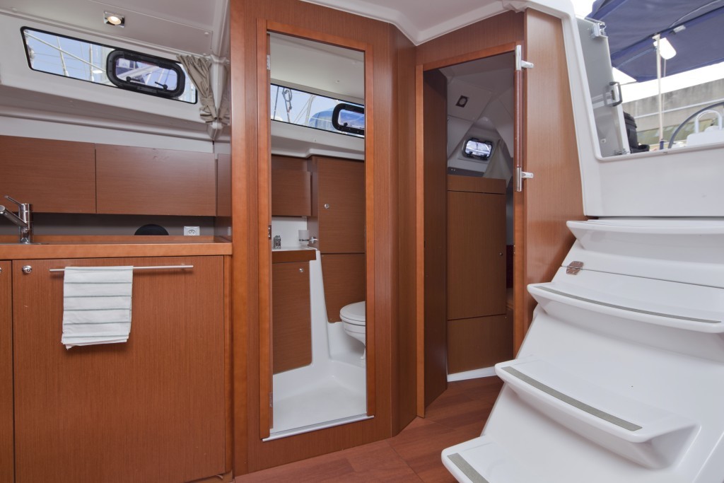 Yacht BENETEAU - Oceanis 38 "Simge"