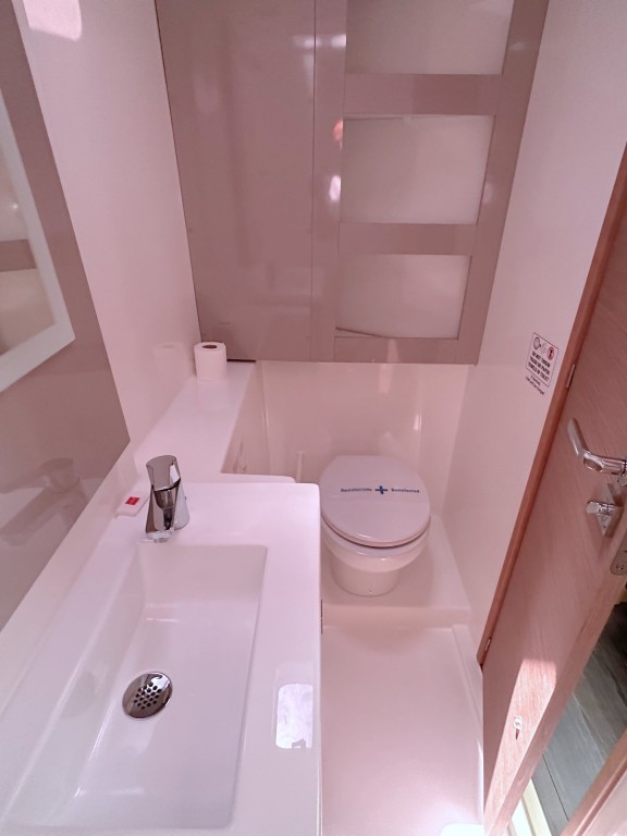 Yacht FOUNTAINE PAJOT - Isla 40 "Laja"